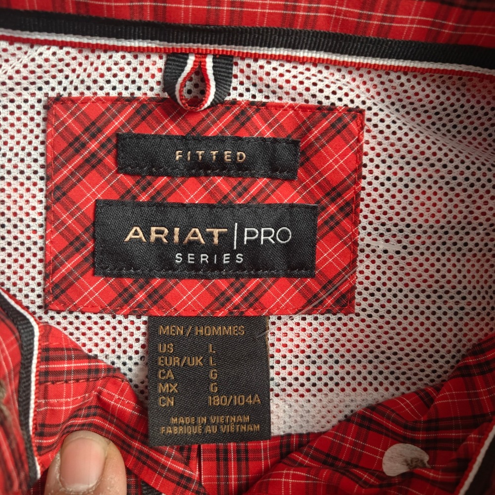 NWOT Ariat Pro Series Mens Red Plaid Long Sleeve‎ Button Up Shirt Fitted Size L - Picture 4 of 16
